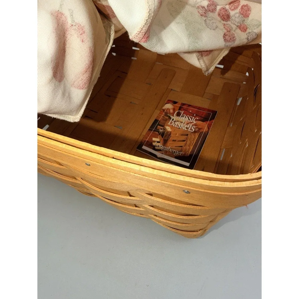 Longaberger 2000 Cake Basket w Fruit Liner Double Handle Wood USA